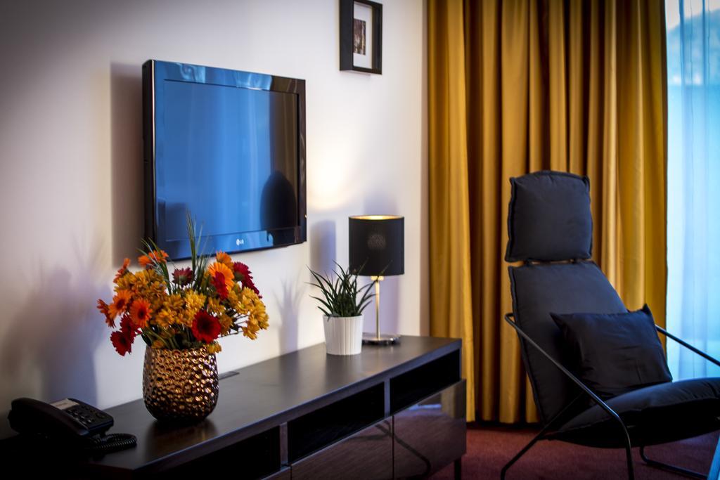 Apartmanovy Dum Landek Ostrava Bagian luar foto