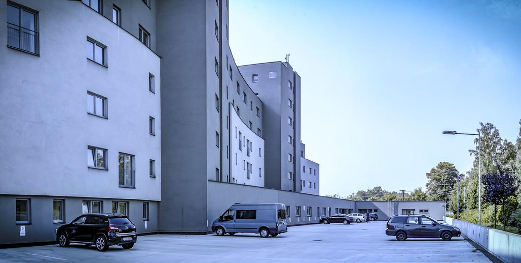 Apartmanovy Dum Landek Ostrava Bagian luar foto